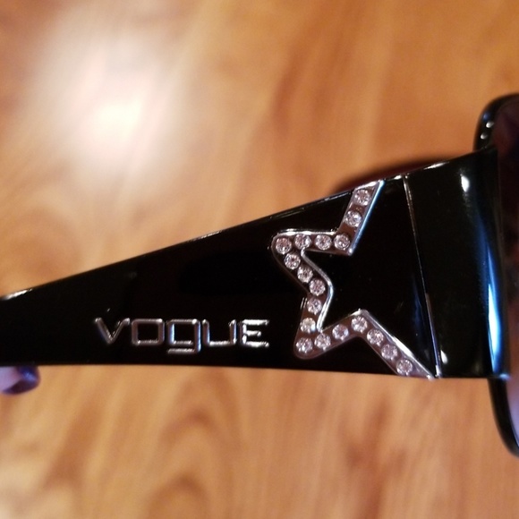 Vogue sunglasses main image 4